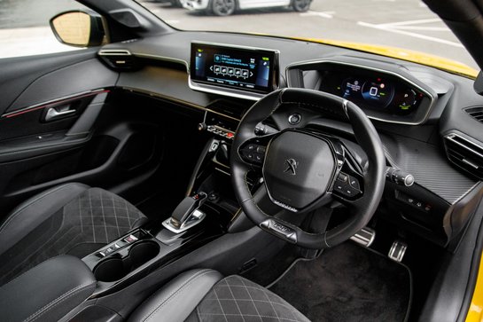 Peugeot 208 GT PREMIUM