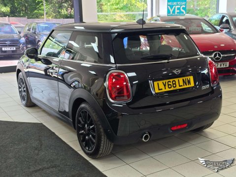 Mini Hatch 1.5 Cooper Steptronic Euro 6 (s/s) 3dr 4