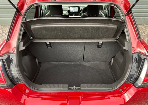 Suzuki Swift Motion 1.2 Mild Hybrid CVT 21