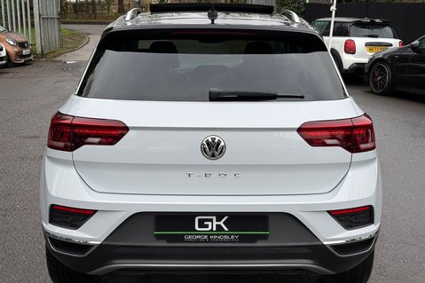 Volkswagen T-Roc SEL TSI EVO DSG -WHITE SILVER -PAN ROOF -CAMERA -WINTER PACK  9