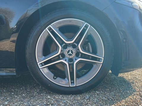 Mercedes-Benz A Class A 200 AMG LINE EXECUTIVE 8