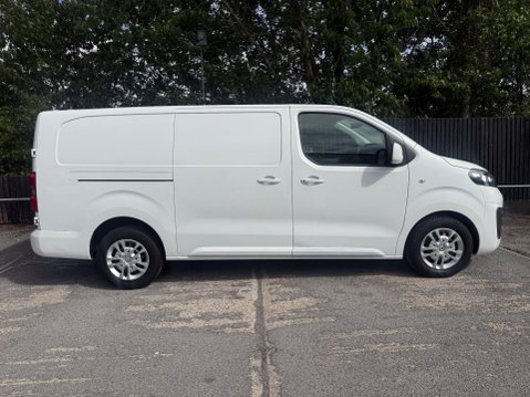 Vauxhall Vivaro L2H1 2900 SPORTIVE S/S 10