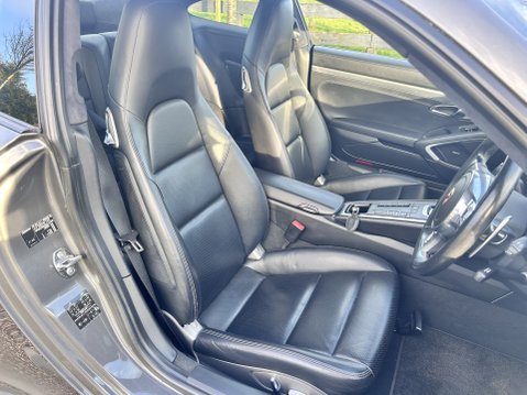 Porsche 911 CARRERA 4S PDK 15