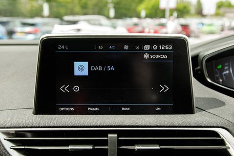 Peugeot 3008 PURETECH S/S ALLURE 23