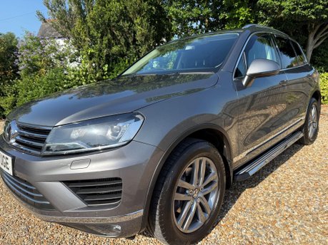 Volkswagen Touareg 3.0 TDI V6 BlueMotion Tech SE Tiptronic 4WD Euro 6 (s/s) 5dr 5
