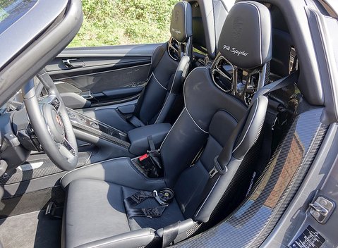 Porsche 918 Spyder 14