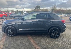 Volkswagen T-Roc BLACK EDITION 1.0 TSI 10