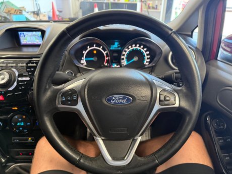 Ford Fiesta 1.0T EcoBoost Titanium X Euro 5 (s/s) 5dr 29