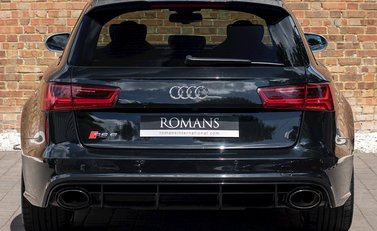 Audi RS6 Avant Performance 5