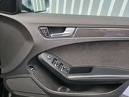 Audi RS4 4.2 FSI V8 Estate 5dr Petrol S Tronic quattro Euro 5 (450 ps) 13