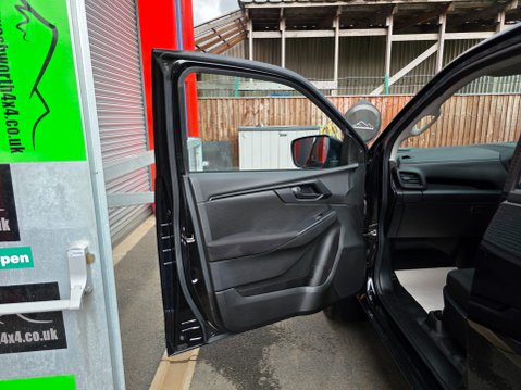Isuzu D-Max UTILITY ECB 19