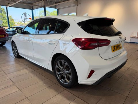 Ford Focus 1.0T EcoBoost MHEV ST-Line DCT Euro 6 (s/s) 5dr 6