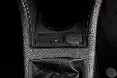 Volkswagen Up BASE 29