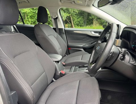 Ford Focus 1.0 Focus Titanium Auto 5dr 20
