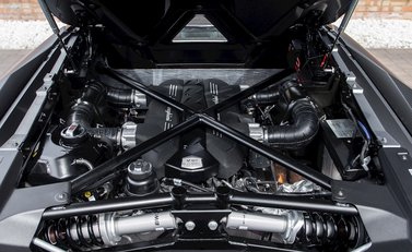 Lamborghini Aventador SV LP 750-4 Roadster 38