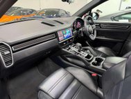 Porsche Cayenne 3.0T V6 GPF SUV 5dr Petrol TiptronicS 4WD Euro 6 (s/s) (340 ps) 38