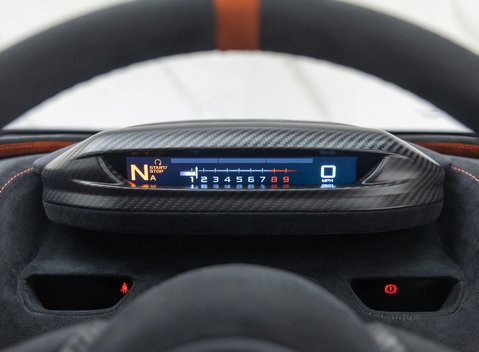 McLaren 765LT 22