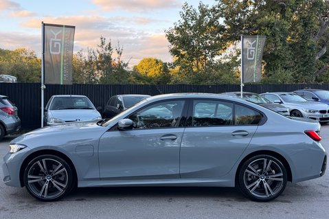 BMW 3 Series 330E M SPORT PHEV -TACORA RED LEATHER -COMF/VIS PACKS -HARMAN KARDON -VATQ 9
