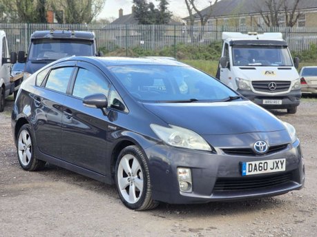 Toyota Prius 1.8 VVT-h T Spirit Hatchback 5dr Petrol Hybrid CVT Euro 5 (s/s) (136 ps) 5
