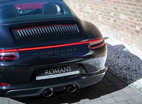 Porsche 911 (991.2) Targa 4 GTS 28