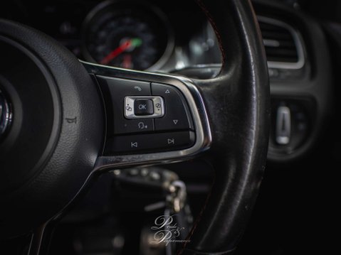 Volkswagen Golf 2.0 Golf GTi Semi-Auto 3dr 35