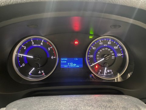 Toyota Hilux ACTIVE 4WD D-4D ECB 12