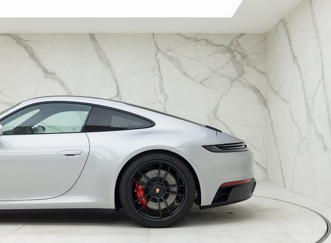 Porsche 911 (992) Carrera GTS 26