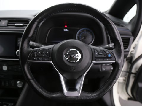 Nissan LEAF 40kWh Tekna Auto 5dr 10