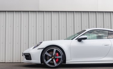 Porsche 911 (992) Carrera 4S 27