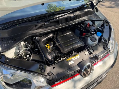 Volkswagen Up GTI 11