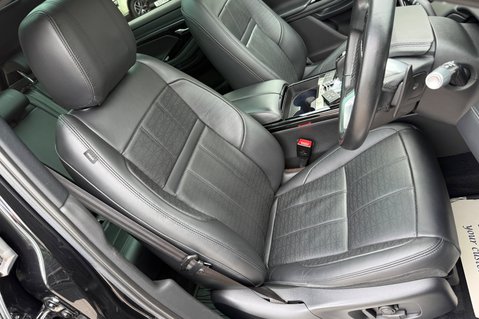 Land Rover Range Rover Evoque R-DYNAMIC HSE MHEV - 360 DEGREE CAMERAS -20 INCH ALLOYS - APPLE CARPLAY 34