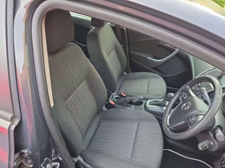 Vauxhall Astra 1.6 Astra Exclusive Auto 5dr 23