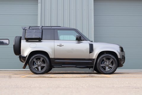 Land Rover Defender 90 X-DYNAMIC SE MHEV styled By seeker Huge spec Price match offer  8