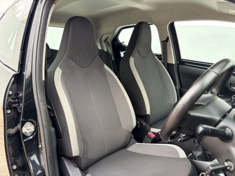 Toyota Aygo 1.0 Aygo X-Play TSS VVT-i 5dr 10