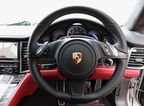 Porsche Panamera Turbo S 36