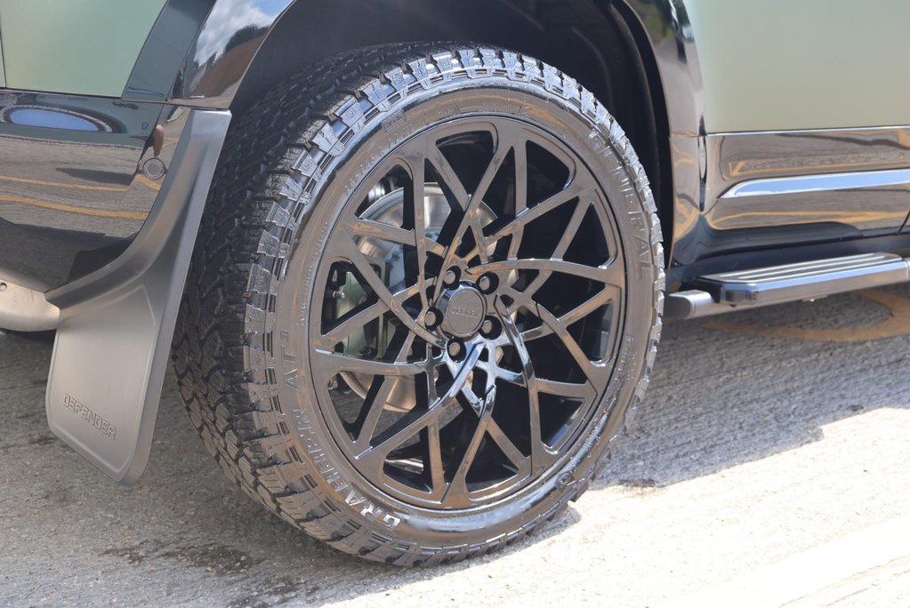 Land Rover Defender 110 2026 D350 HARD TOP X-DYNAMIC HSE WITH A FROST PPF AND SEEKER STYLED  13