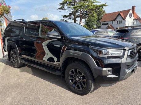 Toyota Hilux 2.8 D-4D Invincible X Pickup Double Cab 4dr Diesel Auto 4WD Euro 6 (204 ps) 11