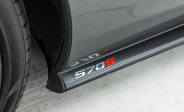 McLaren 570S Spider 39