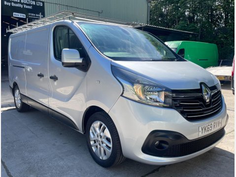 Renault Trafic 1.6 dCi 29 Sport Nav Panel Van 5dr Diesel Manual LWB Standard Roof Euro 6 ( 4