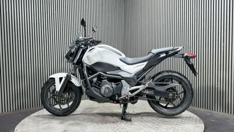 Honda NC750S 2014 GOOD RUNNING COMMUTER PROJECT BIKE 750CC 4