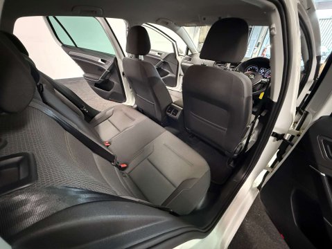 Volkswagen Golf 1.5 Golf Match TSi Evo 5dr 29