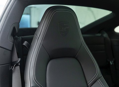 Porsche 911 Carrera S (992) 11