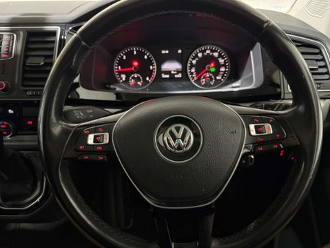 Volkswagen Caravelle 2.0 Caravelle Executive TDI BlueMotion Technology Semi-Auto 5dr 44