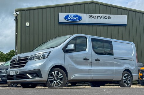 Renault Trafic Crew Cab AUTO LWB L2H1 Low Roof Sport LI30 Air Con Nav EURO 6