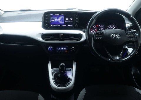 Hyundai i10 1.2 i10 Premium MPI Auto 5dr 19