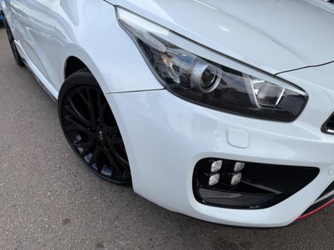 Kia Pro Ceed 1.6 T-GDi GT Tech Euro 5 3dr 35