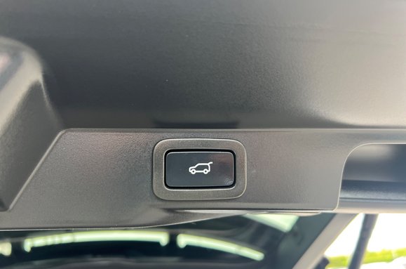 Land Rover Range Rover Sport HSE DYNAMIC AUTO P400e PETROL HYBRID PAN ROOF 40