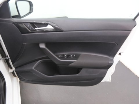 Volkswagen Polo 1.0 TSI Life Euro 6 (s/s) 5dr 19