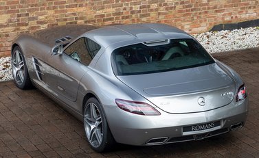 Mercedes-Benz SLS AMG 11
