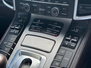 Porsche Cayenne 3.0 V6 E-Hybrid S 5dr Petrol Plug-in Hybrid TiptronicS 4WD Euro 6 (416ps) 34